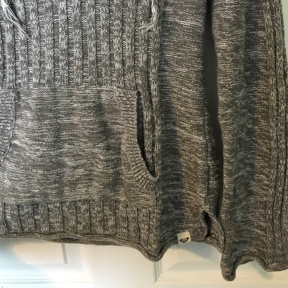 Surfer-Style Hooded Sweater - Picture 3 of 3