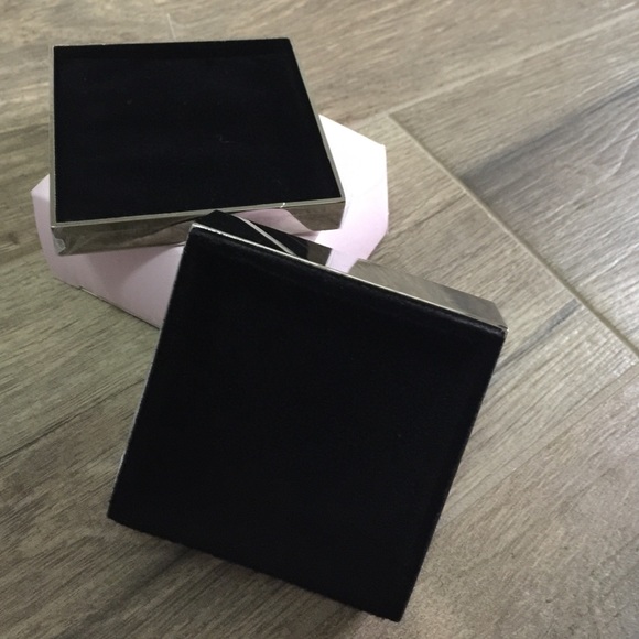 LOVE Jewelry box - Picture 2 of 2