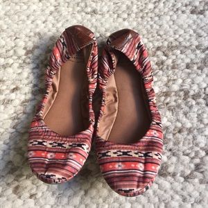 flats by lucky brand