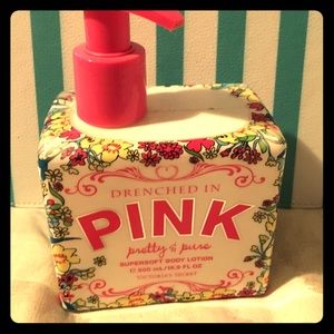 PINK pretty & pure body lotion