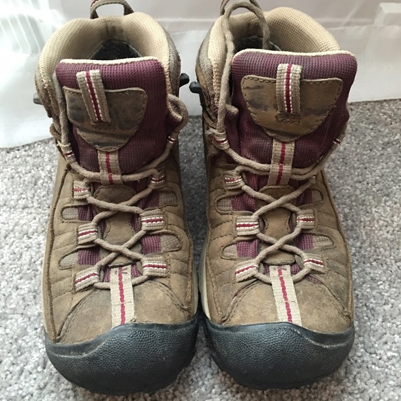 Keen hiking boots, brown leather and purple