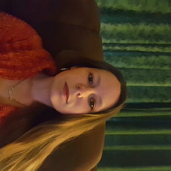 Meet your Posher, Jessica - Picture 1 of 1