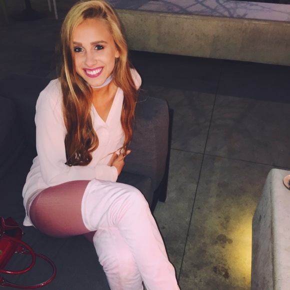 Meet your Posher, Belle! - Picture 2 of 4