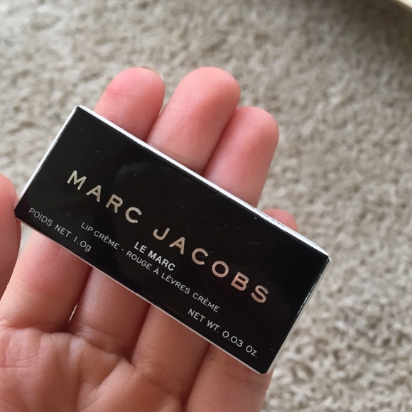 Marc Jacobs Le Marc - Kiss Kiss Bang Bang lipstick