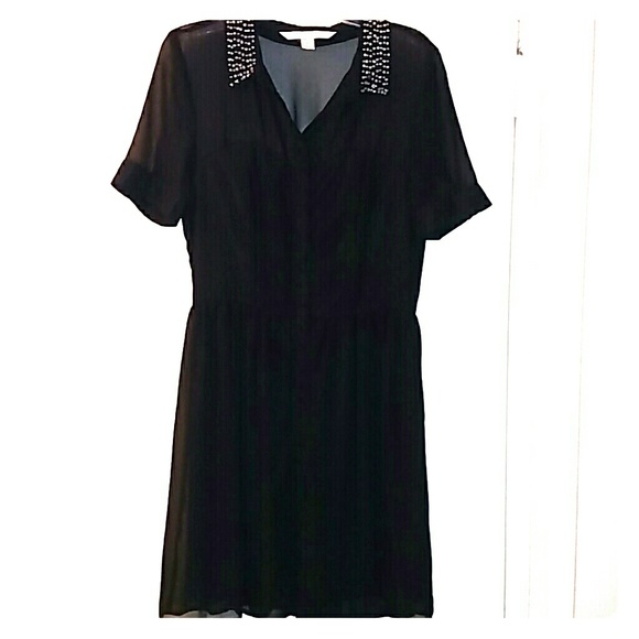 Button down dress with beaded Peter pan collar