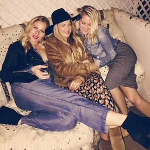 Meet your Posher, Chrissy