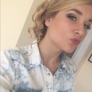 Meet your Posher, Laura
