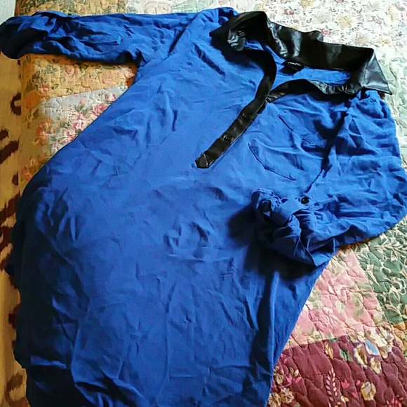 Blouse - Picture 3 of 3