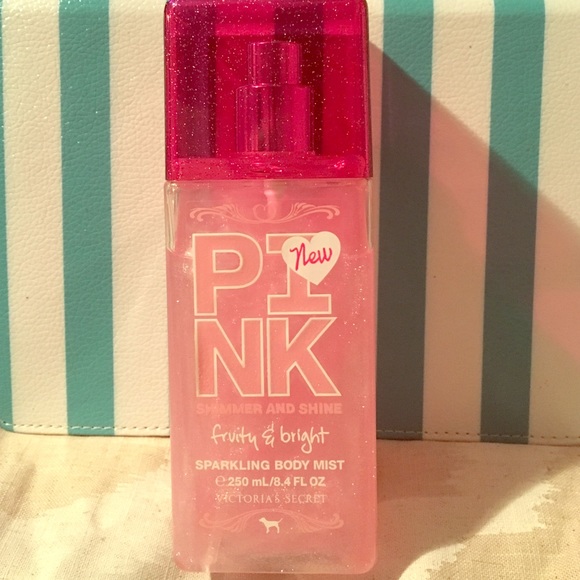VS PINK sparkling body mist