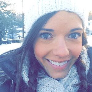 Meet your Posher, Danielle