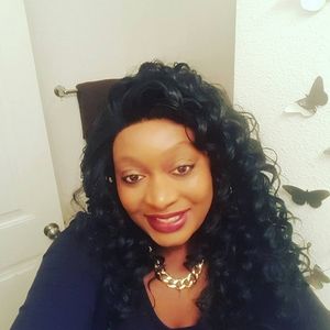 Meet your Posher, Dechelle