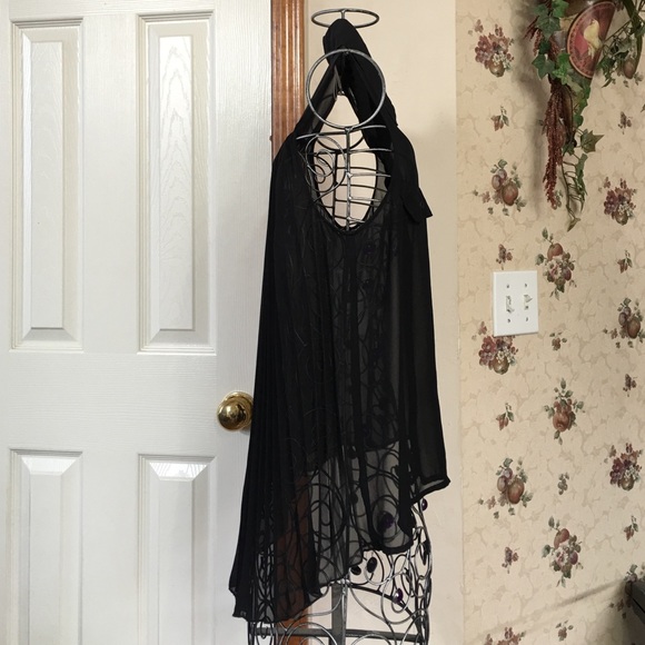 Black Hi-Low Sheer Top - Picture 3 of 4