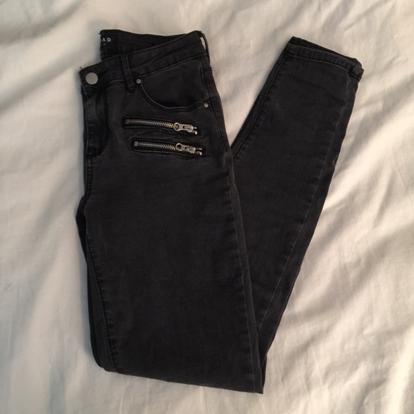 Black skinny jeans