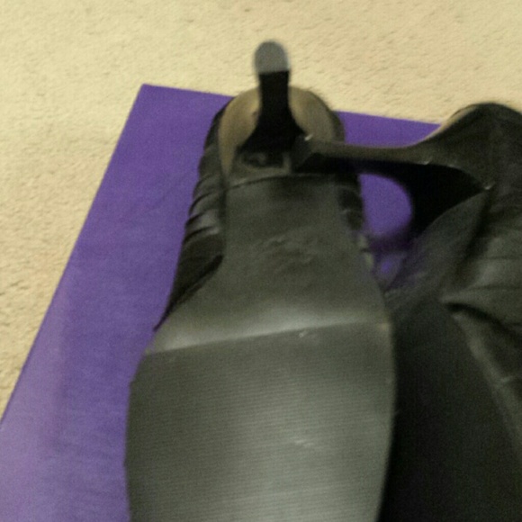 Shoes - Picture 3 of 3