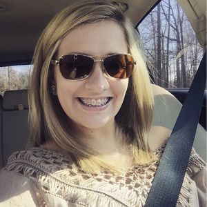 Meet your Posher, Amanda