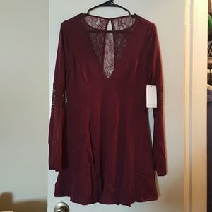 Maroon dress w bell sleeve