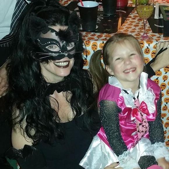 Meet your Posher, Cynthia