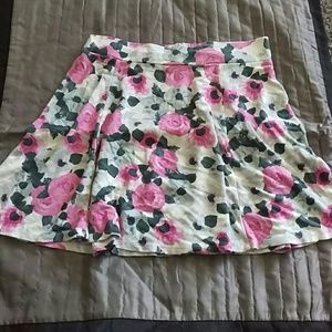 H&M floral mini skirt (A)