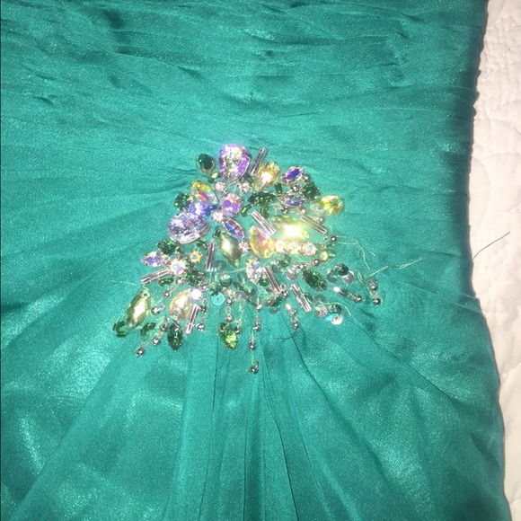Prom dress💚💙 - Picture 2 of 4