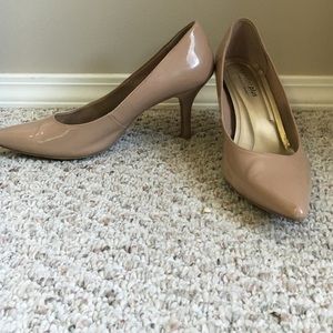 Nude Comfort Plus by Prediction Heels size 11w