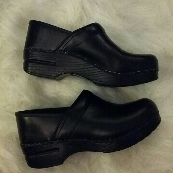 DANSKO CLOGS NWOT