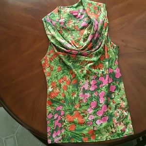 Sleeveless top like new