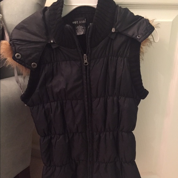 Wet seal vest