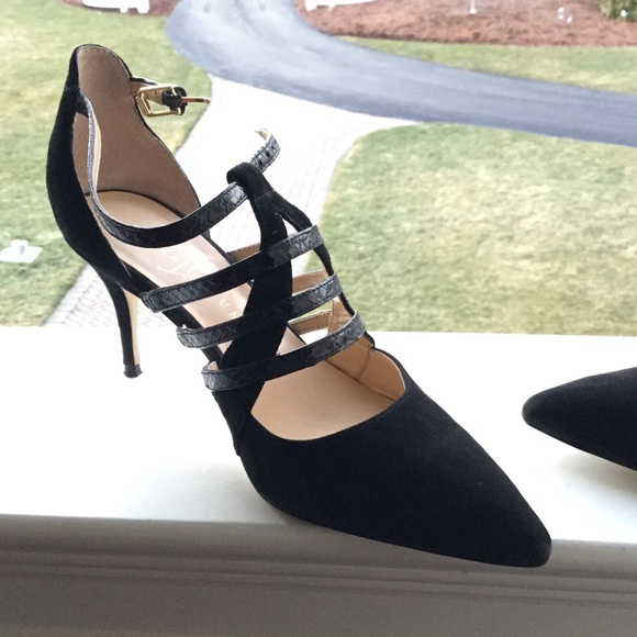 Ivanka Trump black suede pointed toe kitten heel