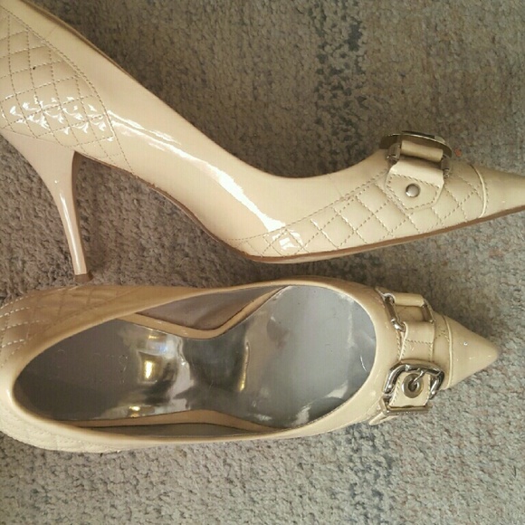 SOLD!!!  Beige patent leather Guess heels