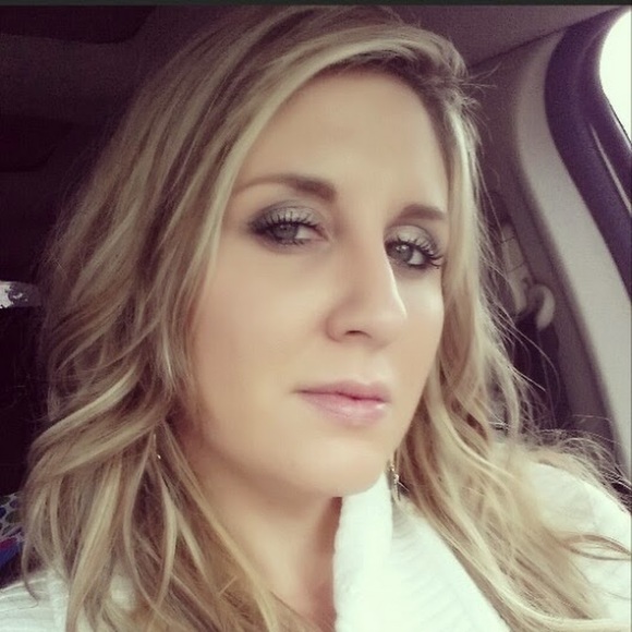 Meet your Posher, Dennette rae - Picture 2 of 2