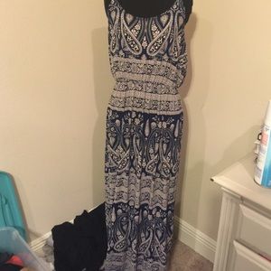 Beautiful maxi! Super comfy-SOLD