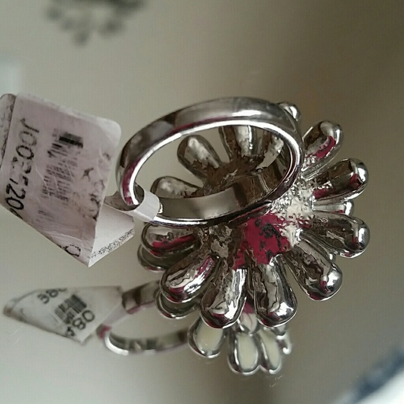 $$ Final price! Gorgeous statement ring $$ - Picture 2 of 4