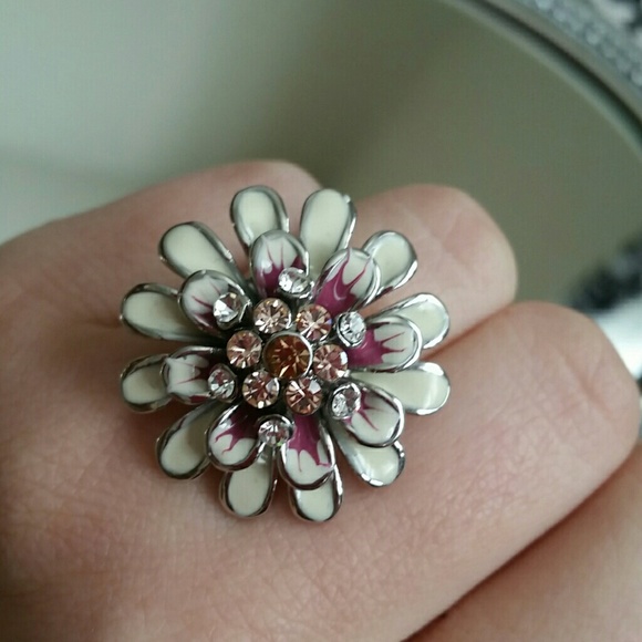 $$ Final price! Gorgeous statement ring $$ - Picture 3 of 4