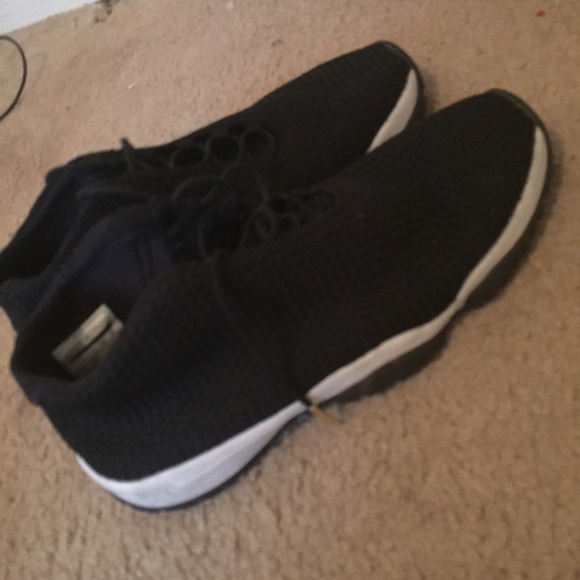 Size 11 black white and gold lace tip futures - Picture 4 of 4