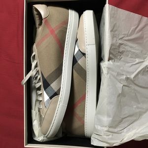 Burberry sneakers