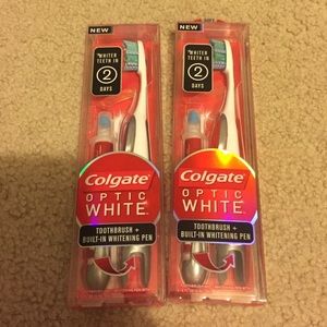 2 Colgate optic white toothbrushes