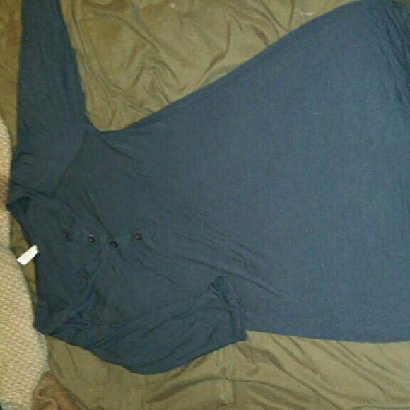 Size medium black top/dress
