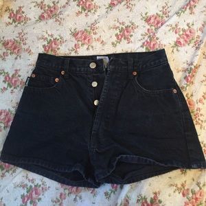 Black Highwasted Shorts
