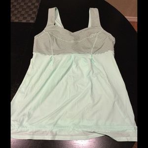 Lululemon tank.