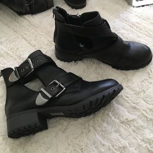 Ankle boots