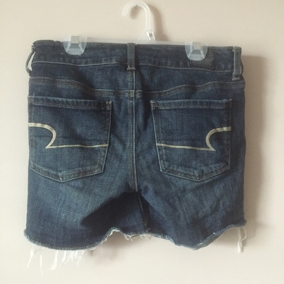 Gently worn American Eagle cut off jean shorts - Picture 2 of 3