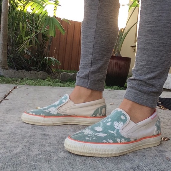Slip on converse with cute floral design!