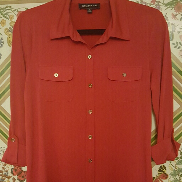 Beautiful red signature shirt with gold buttons