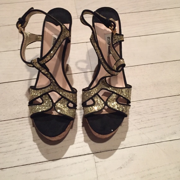 Miu Miu gold glitter strappy wedge heels - Picture 1 of 2