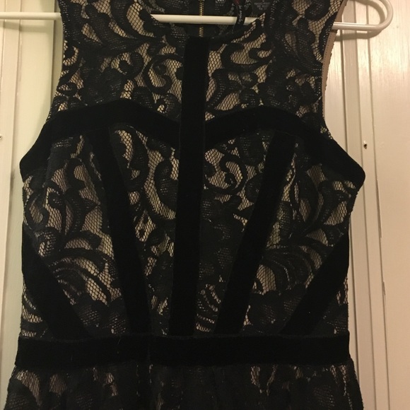 Dress - Picture 2 of 4