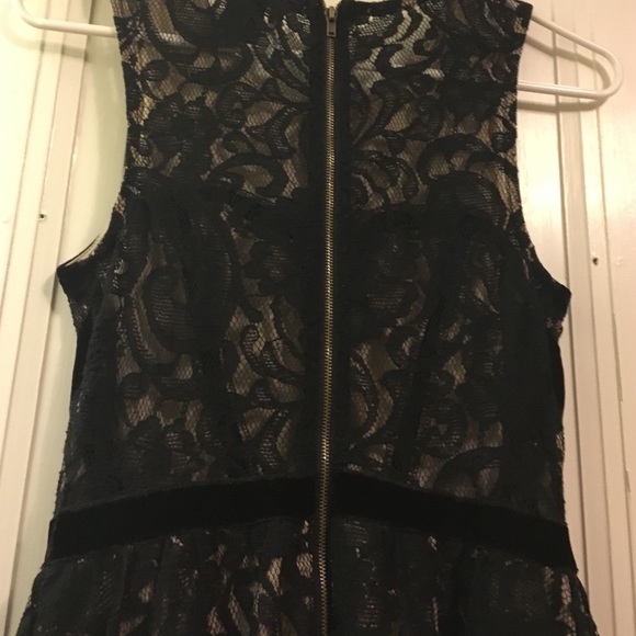 Dress - Picture 4 of 4