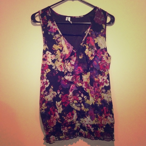 NWOT Floral Tank Top