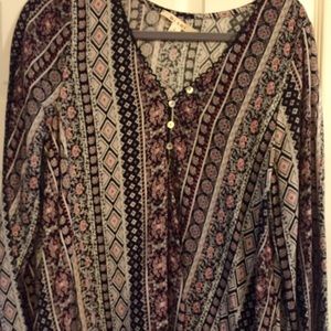 Super cute flowing top