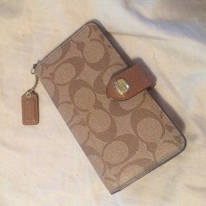 Coach wallet/phone holder