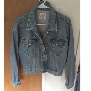 ‼️Closet Closing ‼️Vintage Denim Jacket